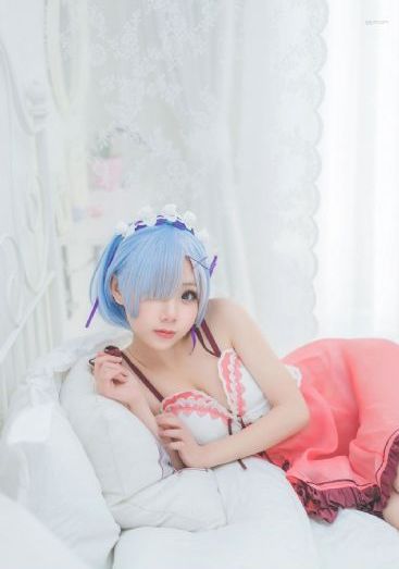 欧美一区二区三区婷婷五月贫乳_HD在线观看