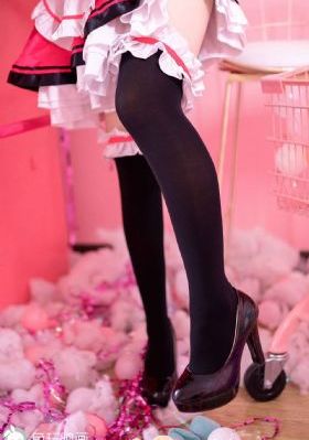 欧美裸色大全_影视大全在线观看