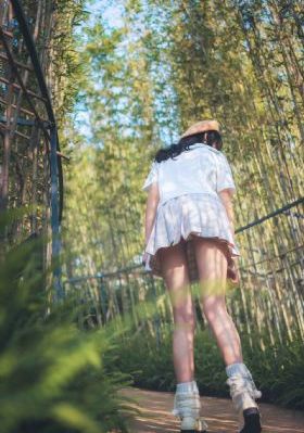 女子腿被公交车碾压_1080高清视频播放